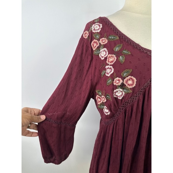 Arizona Jean Co. Floral Embroidered V-Neck Long Sleeve Top - Picture 6 of 11